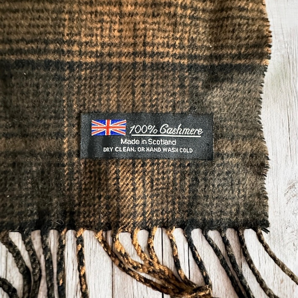 100% Cashmere Made in Scotland Brown Plaid Scarf 63x12” - Picture 3 of 4